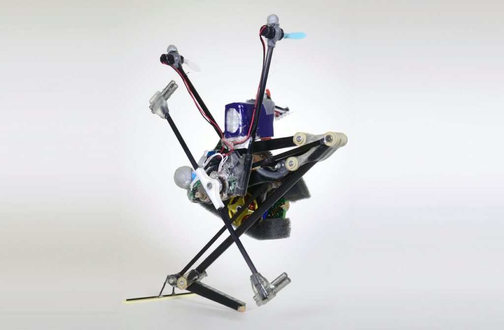 "Salto" es un asombroso robot malabarista capaz de desafiar la gravedad y realizar malabares de manera sorprendente.