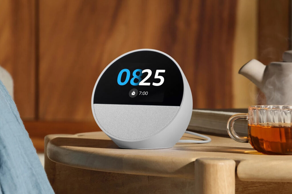 Descubre el renovado Amazon Echo Spot (2024): diseño elegante, nuevas funcionalidades y precio sorprendente. El nuevo asistente de Amazon