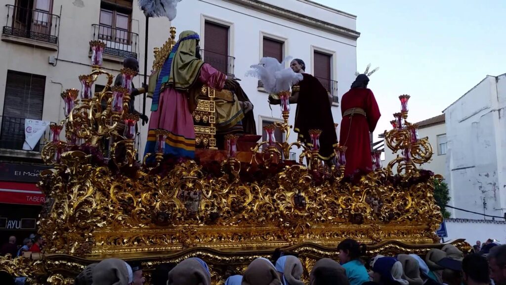 Francisco Gómez ha abierto la puerta a estas posibilidades, mostrando cómo el respeto y la innovación coexisten sobre nuestras tradiciones.