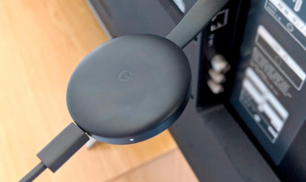 Los usuarios de Google Chromecast están enfrentando problemas técnicos masivos este domingo, según informes en redes sociales y datos del sitio DownDetector